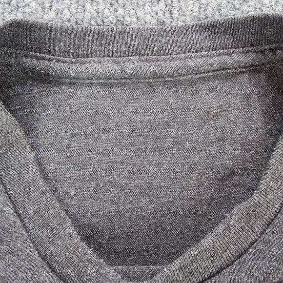 Bacardi Rum Tshirt Mens Medium Gray Short Sleeve Graphic Logo Casual - Picture 5 of 6